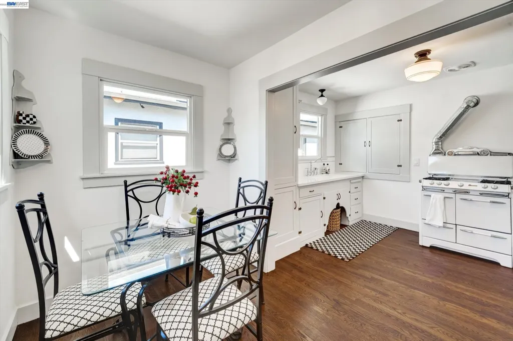 4241 Suter Street Oakland CA 94619