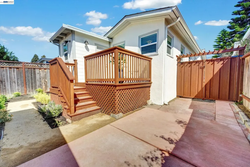 4241 Suter Street Oakland CA 94619