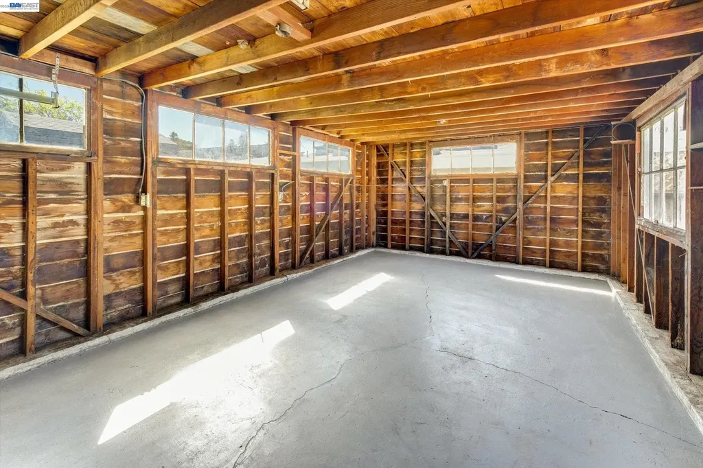 4241 Suter Street Oakland CA 94619