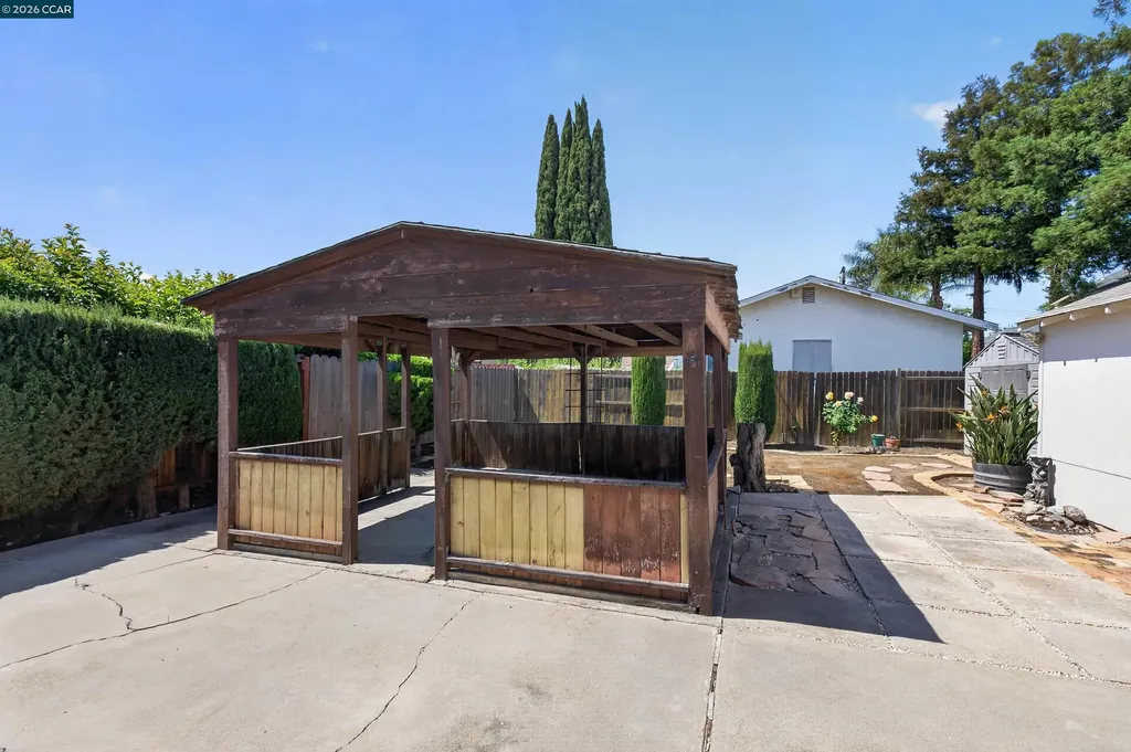 2406 D Street Antioch CA 94509