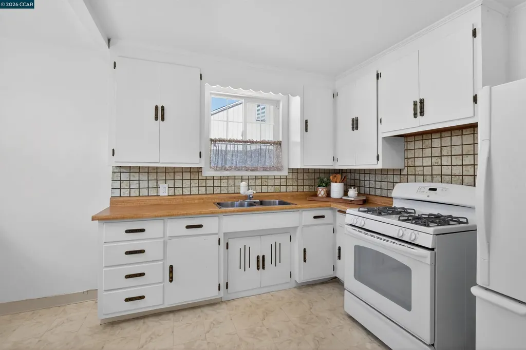 2406 D Street Antioch CA 94509
