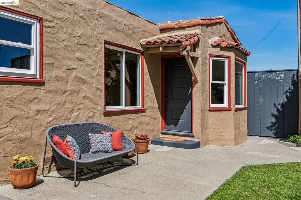 5705 Panama Avenue Richmond CA 94804