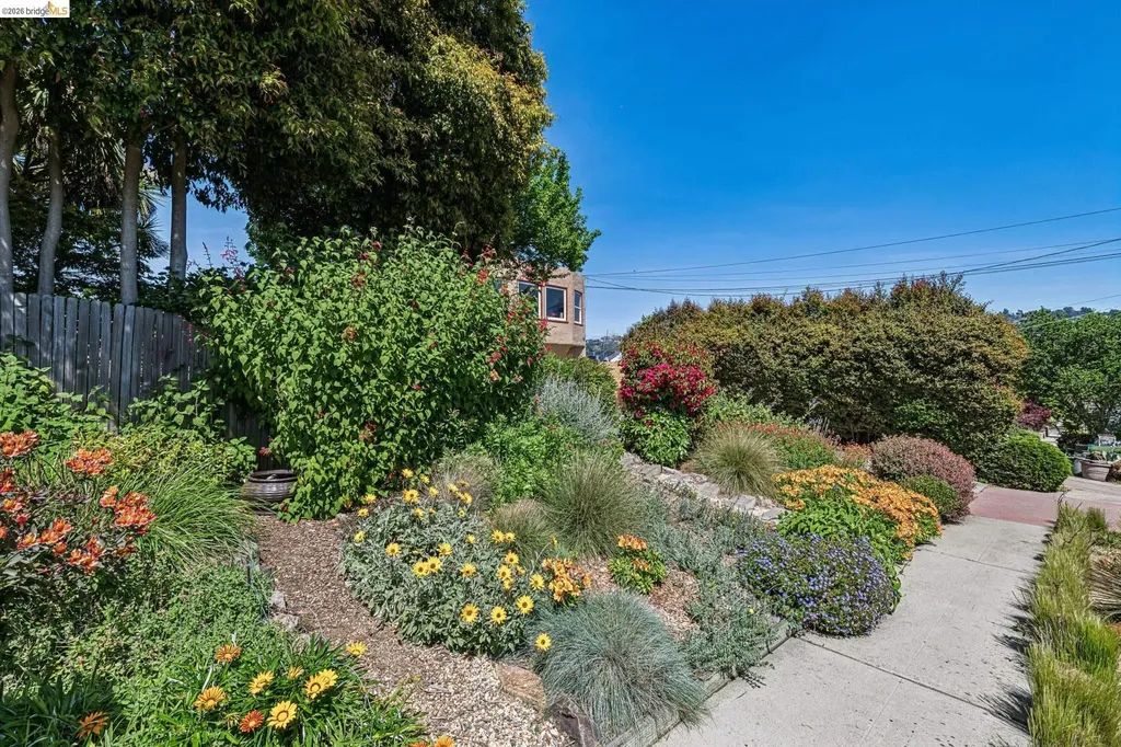 5705 Panama Avenue Richmond CA 94804