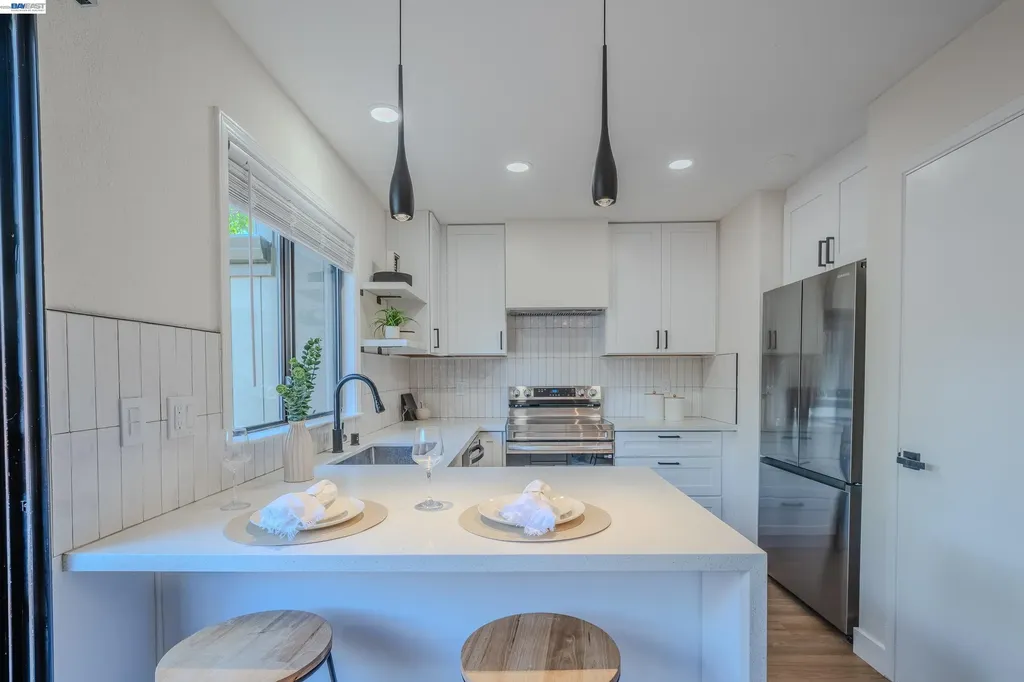 6151 Joaquin Murieta Avenue Newark CA 94560