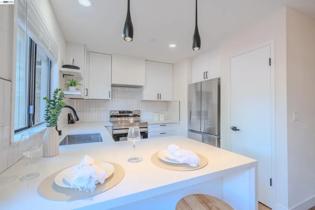 6151 Joaquin Murieta Avenue Newark CA 94560