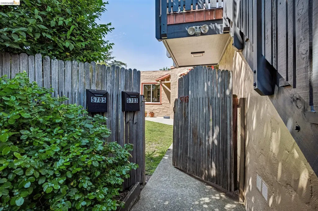 5705 Panama Avenue Richmond CA 94804