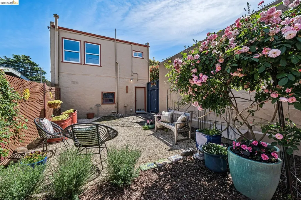 5705 Panama Avenue Richmond CA 94804