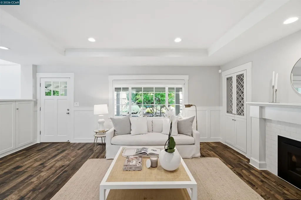 246 Overhill Road Orinda CA 94563