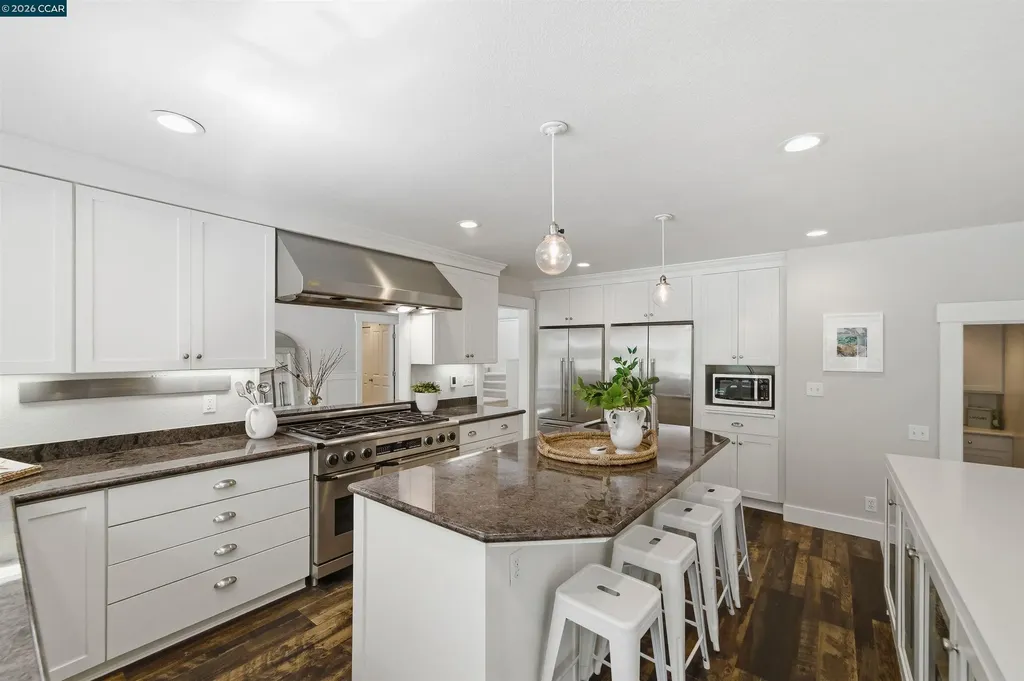 246 Overhill Road Orinda CA 94563