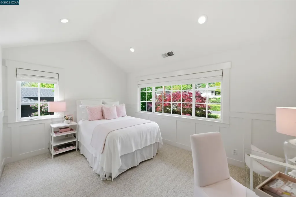 246 Overhill Road Orinda CA 94563