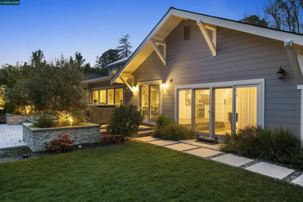 246 Overhill Road Orinda CA 94563