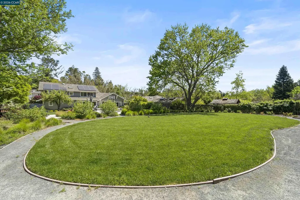 246 Overhill Road Orinda CA 94563