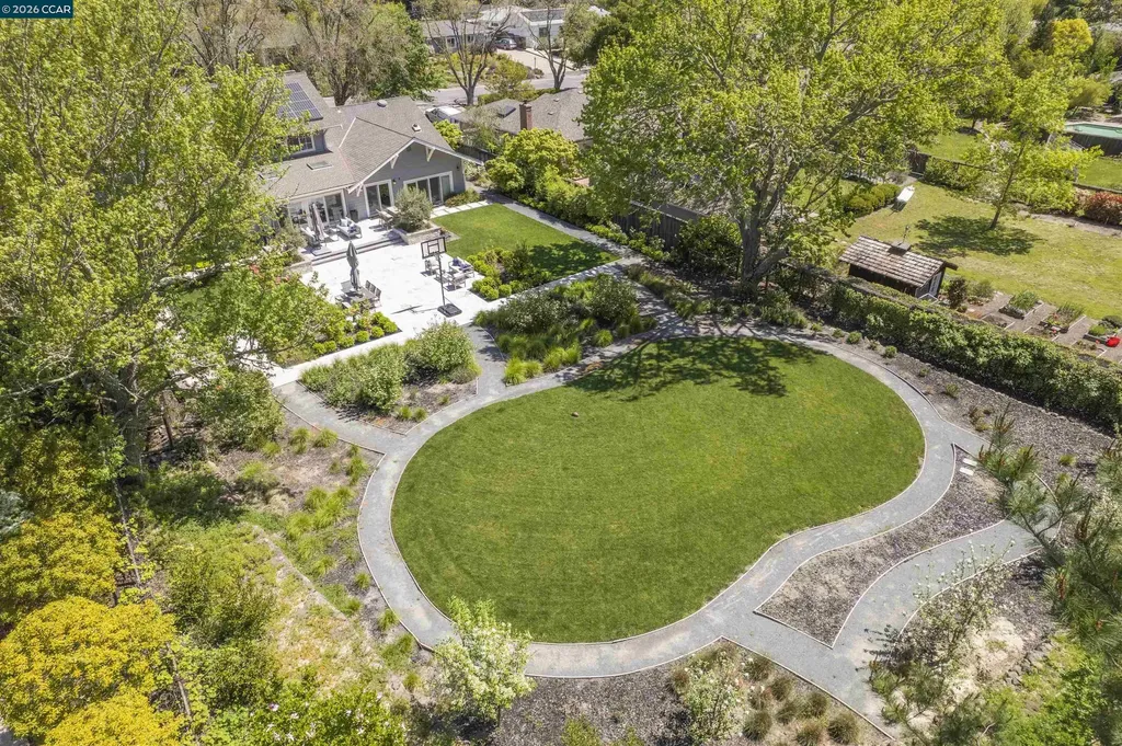 246 Overhill Road Orinda CA 94563