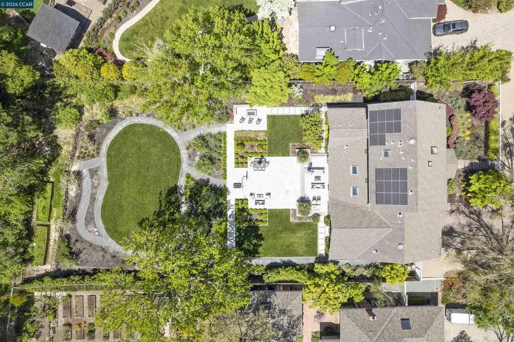 246 Overhill Road Orinda CA 94563