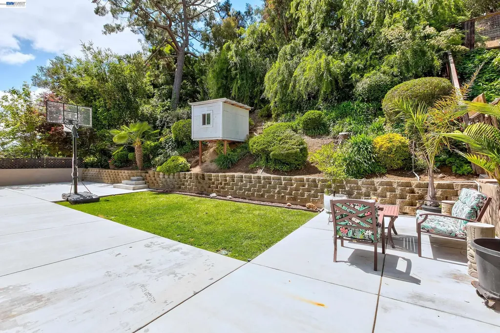 5800 Cold Water Drive Castro Valley CA 94552