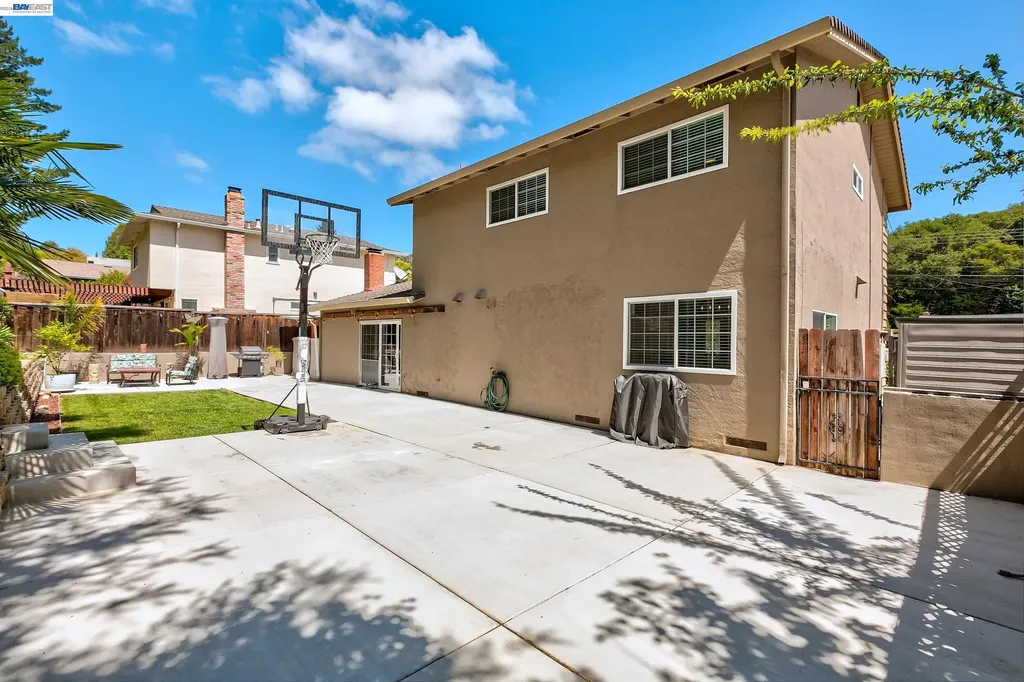 5800 Cold Water Drive Castro Valley CA 94552