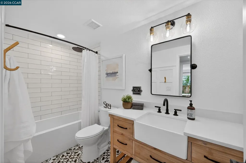 228 Royal Saint Court Danville CA 94526