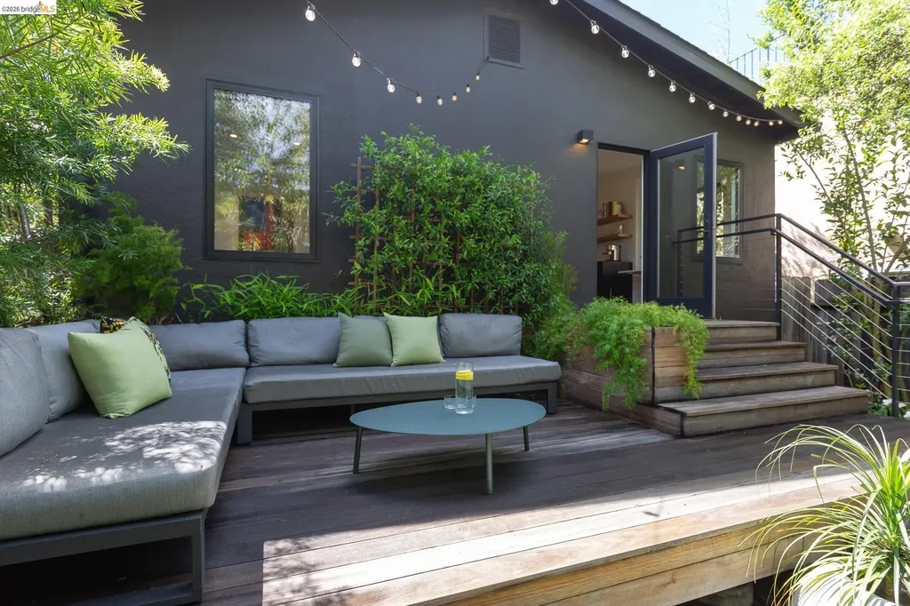 2155 Emerson Street Berkeley CA 94705