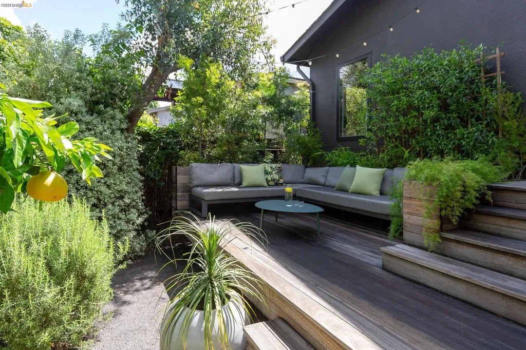 2155 Emerson Street Berkeley CA 94705