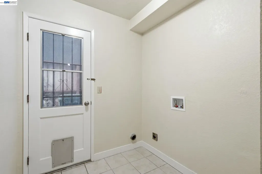 27966 El Portal Drive Hayward CA 94542