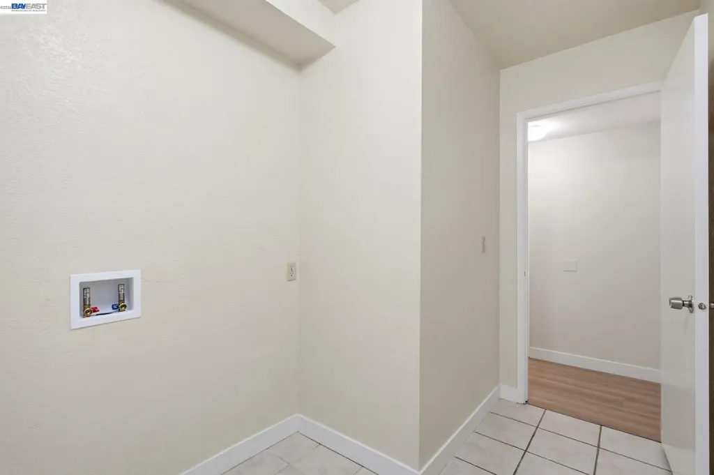 27966 El Portal Drive Hayward CA 94542