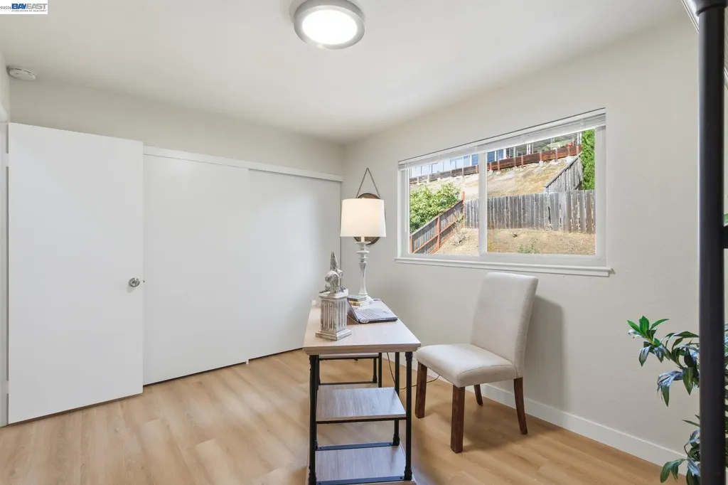 27966 El Portal Drive Hayward CA 94542