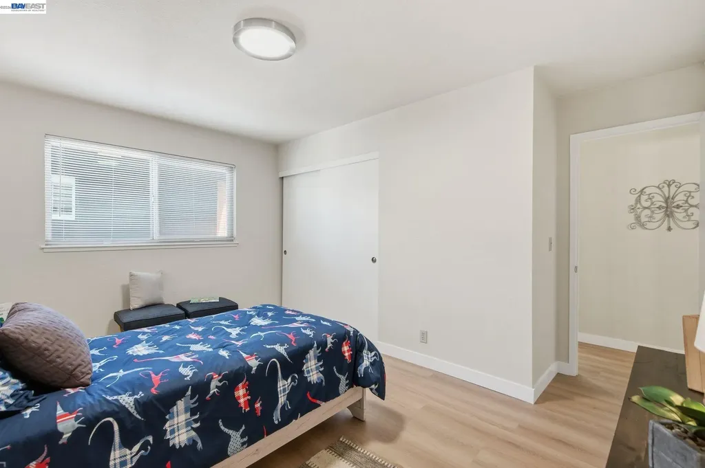 27966 El Portal Drive Hayward CA 94542