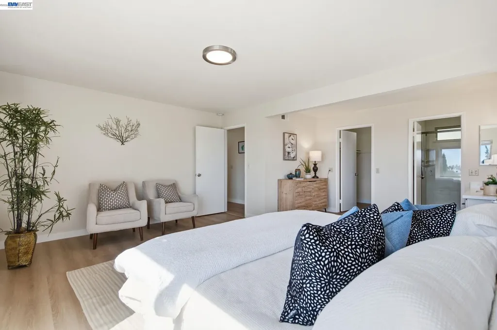 27966 El Portal Drive Hayward CA 94542