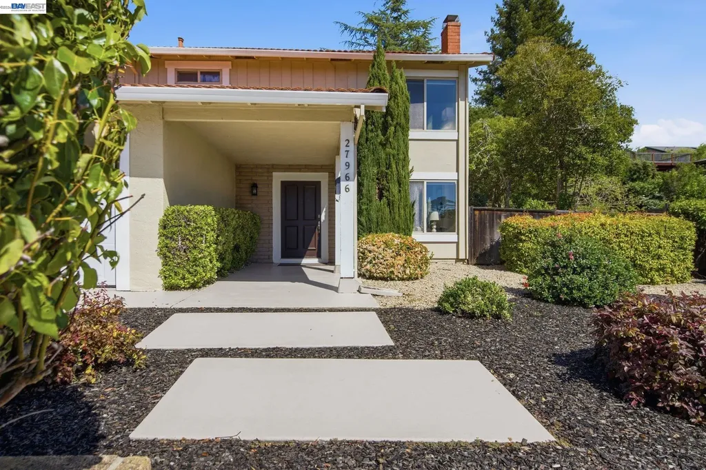 27966 El Portal Drive Hayward CA 94542
