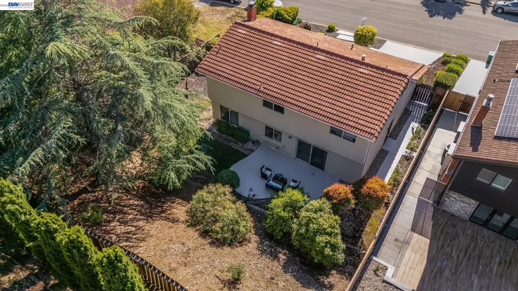 27966 El Portal Drive Hayward CA 94542