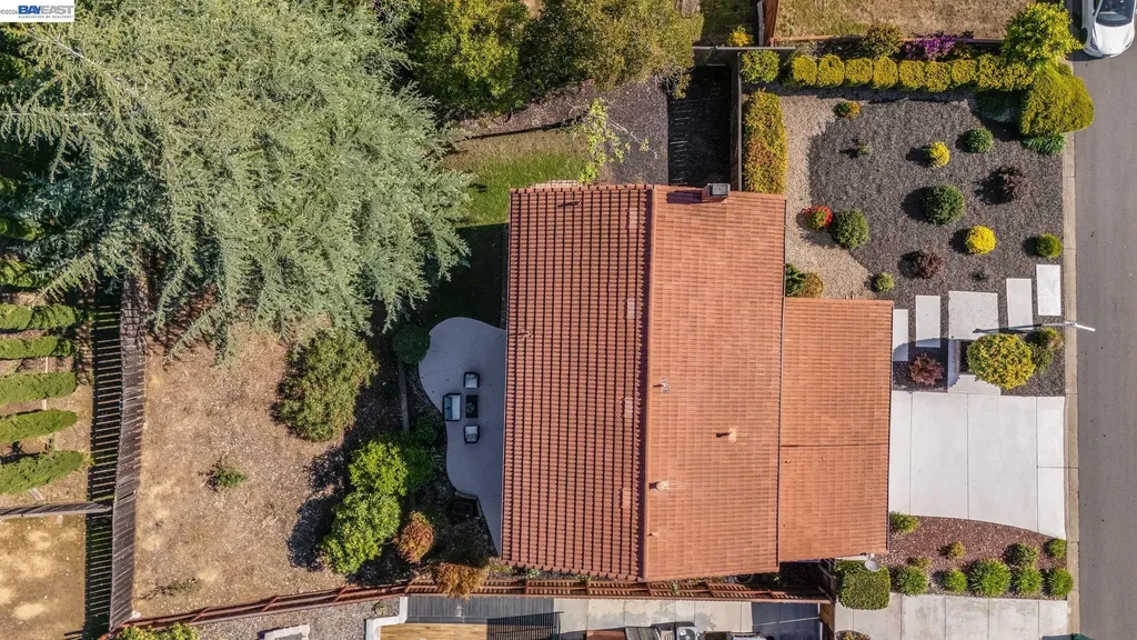 27966 El Portal Drive Hayward CA 94542