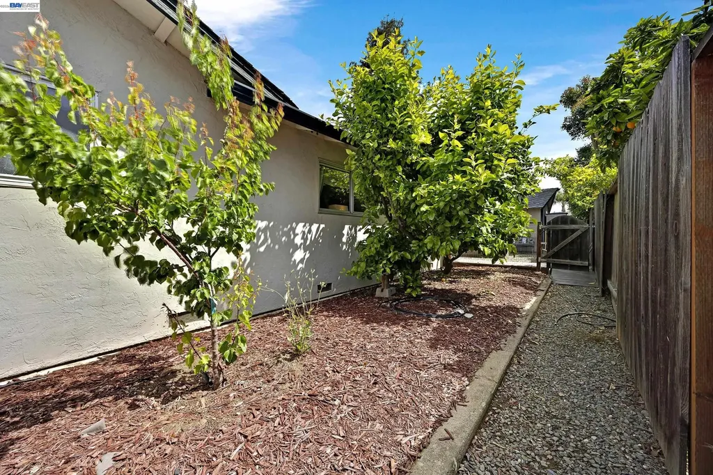1926 Neptune Road Livermore CA 94550