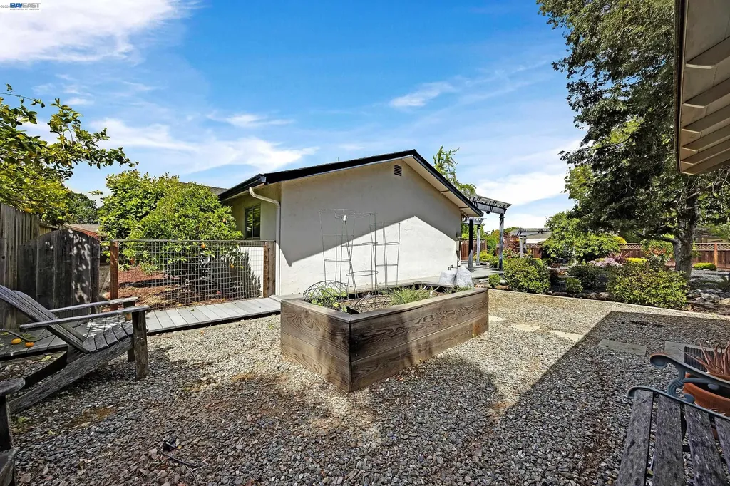 1926 Neptune Road Livermore CA 94550