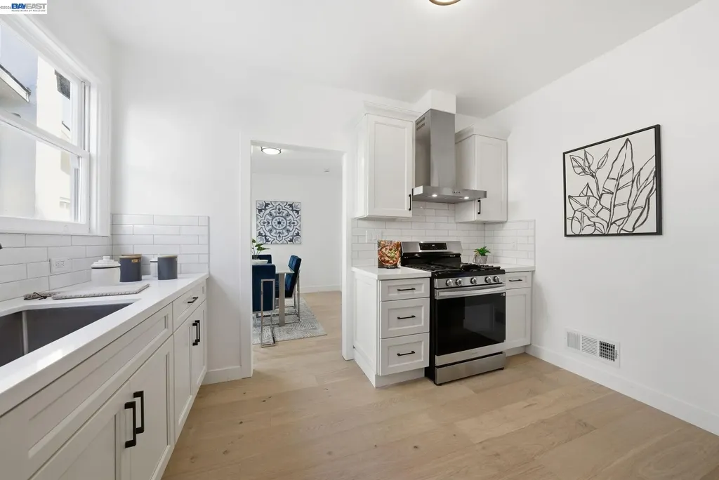 661 Brookwood Place Oakland CA 94610