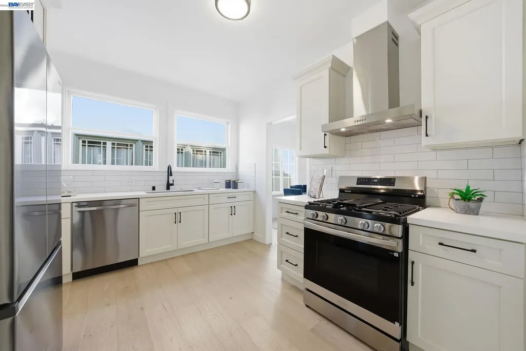 661 Brookwood Place Oakland CA 94610