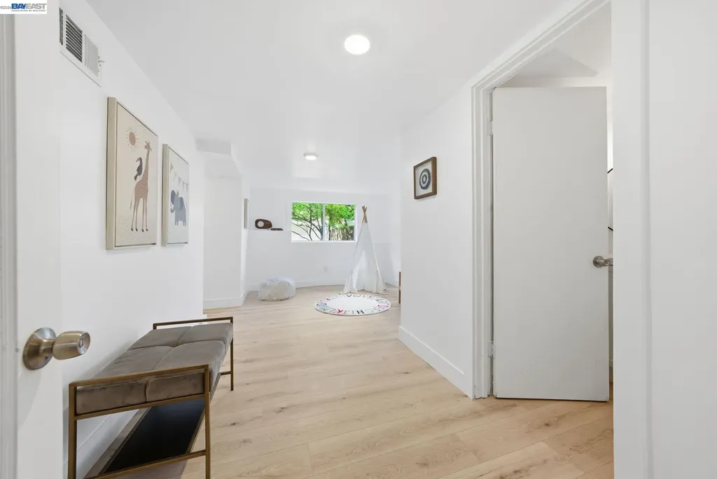 661 Brookwood Place Oakland CA 94610