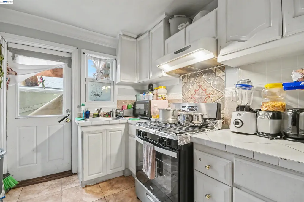 1536 Garvin Avenue Richmond CA 94801