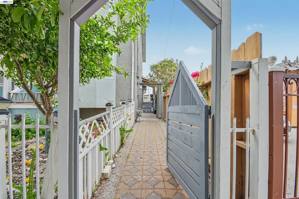 1536 Garvin Avenue Richmond CA 94801