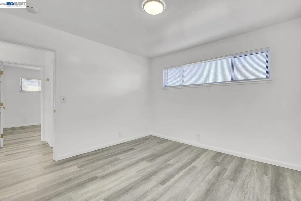8811 A Street Oakland CA 94621