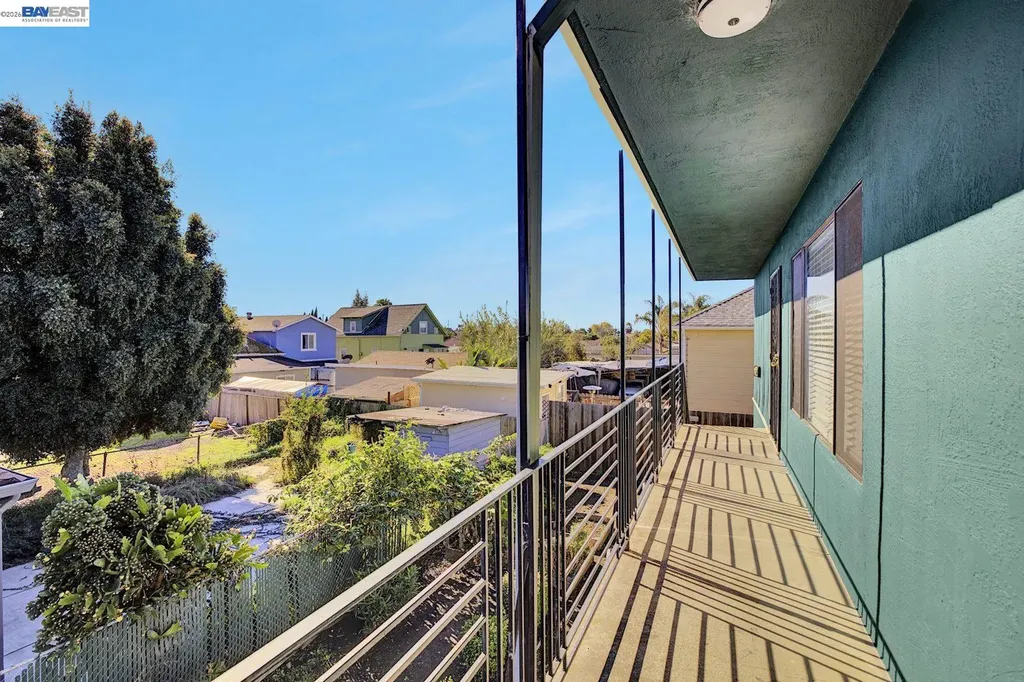 8811 A Street Oakland CA 94621