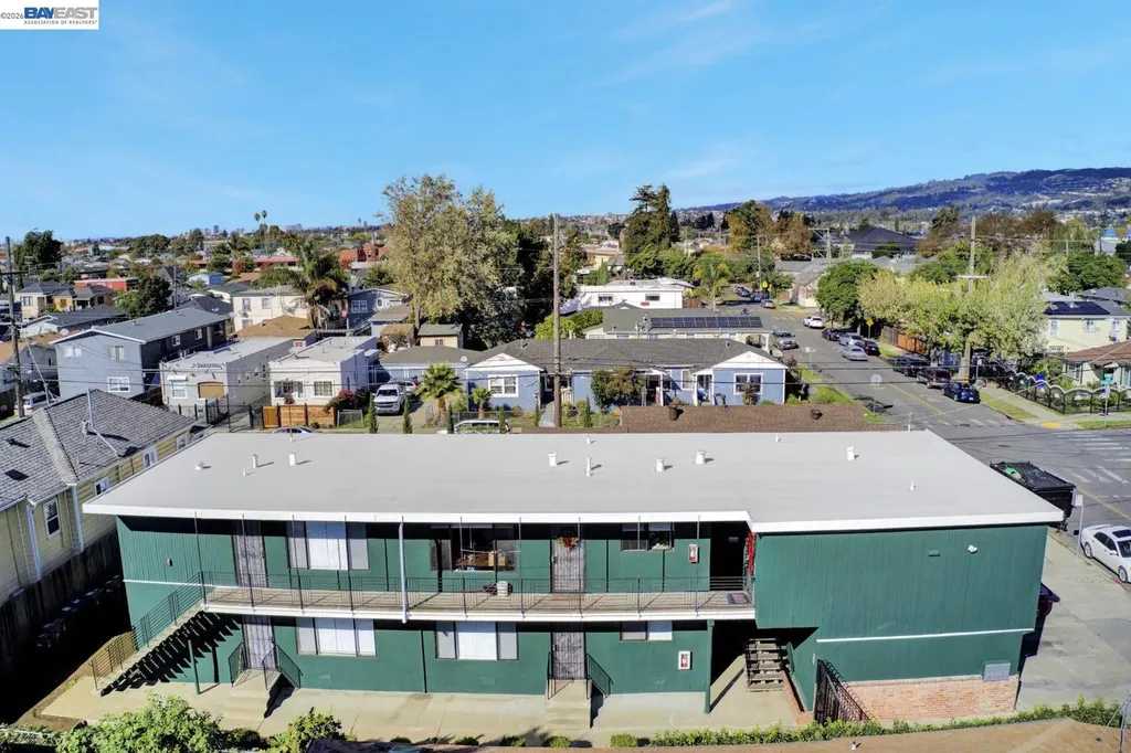 8811 A Street Oakland CA 94621