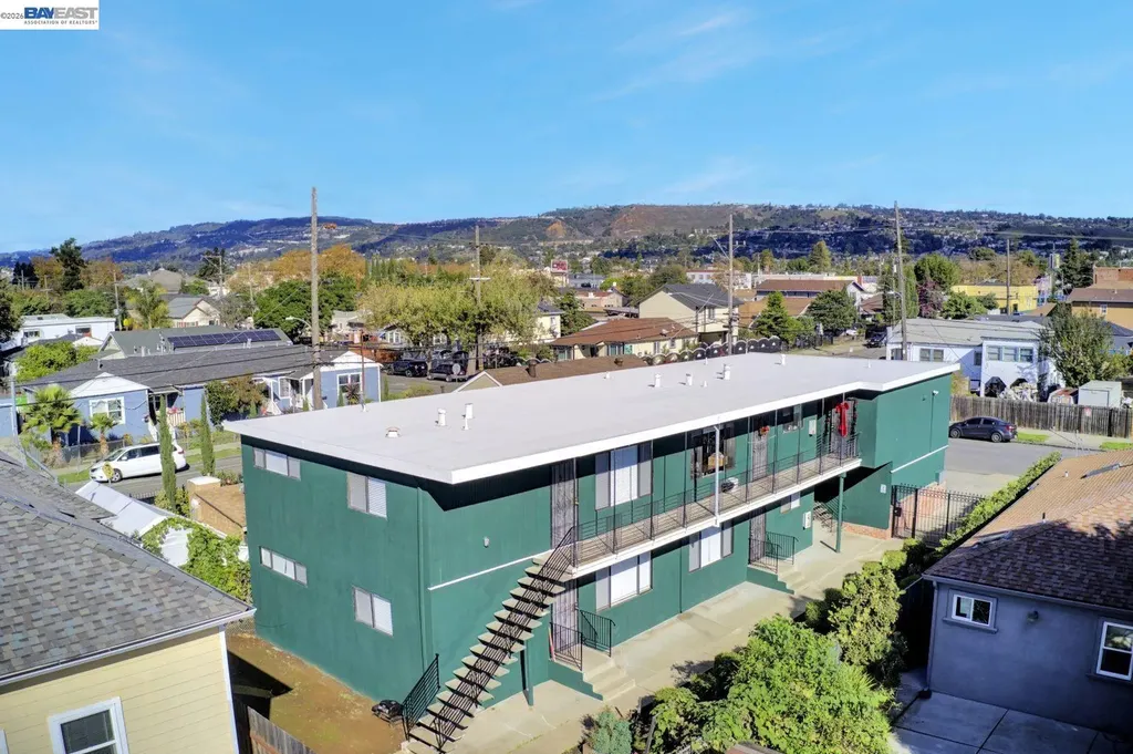 8811 A Street Oakland CA 94621