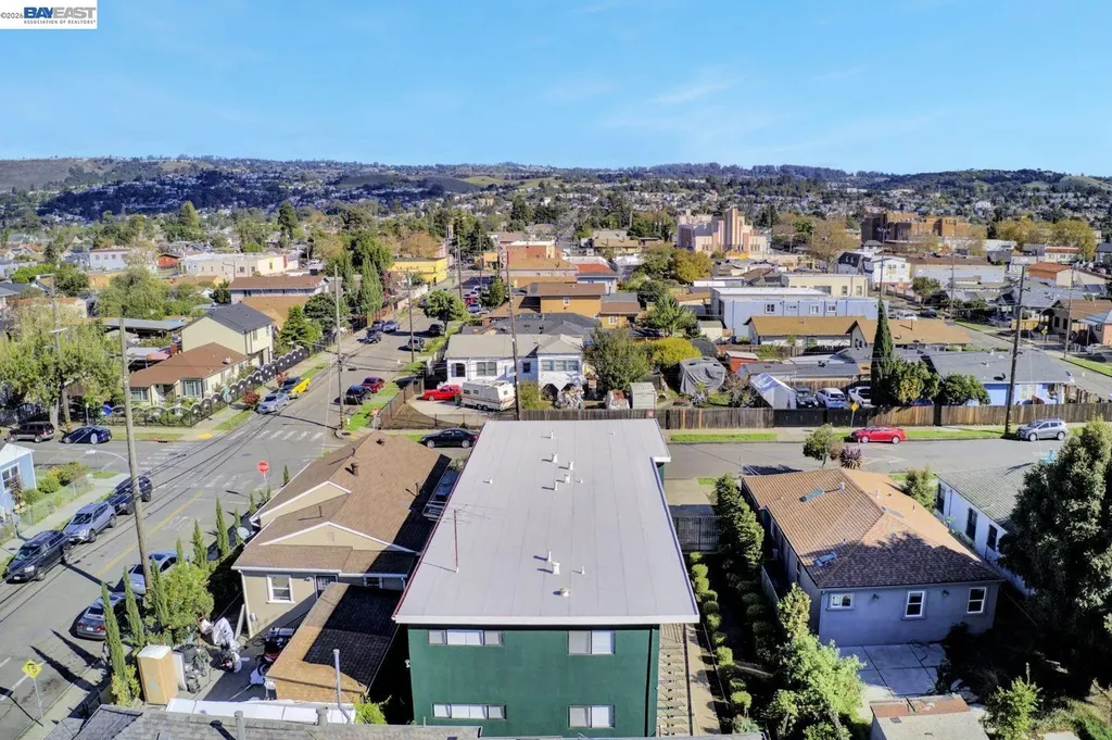8811 A Street Oakland CA 94621