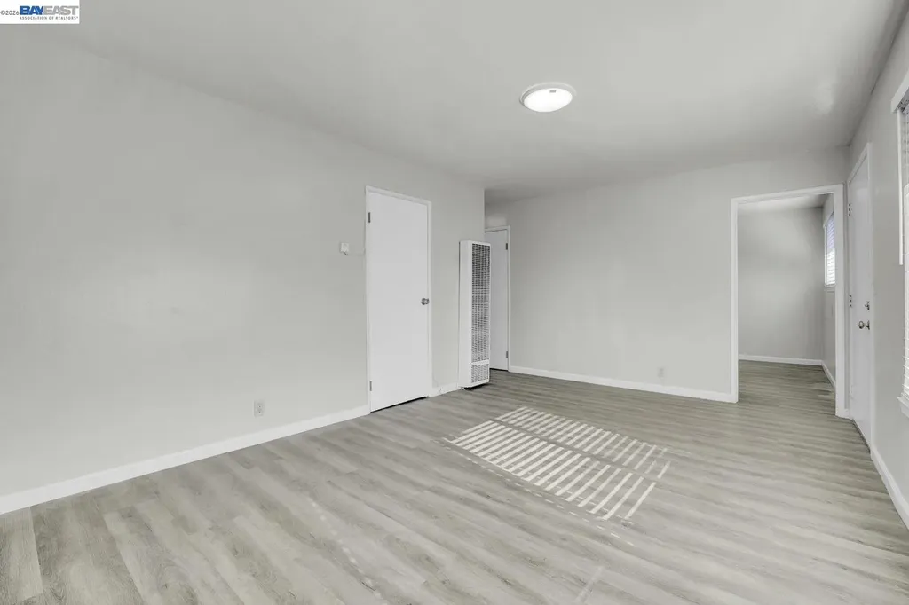 8811 A Street Oakland CA 94621
