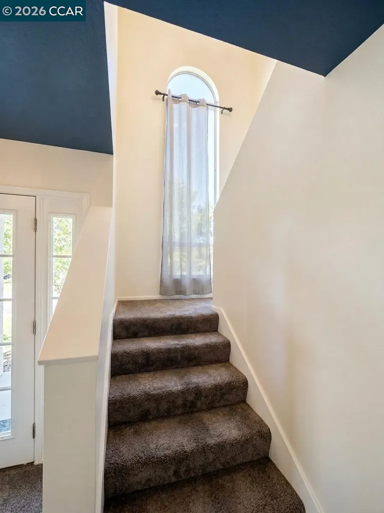58 Meadowbrook Avenue Pittsburg CA 94565
