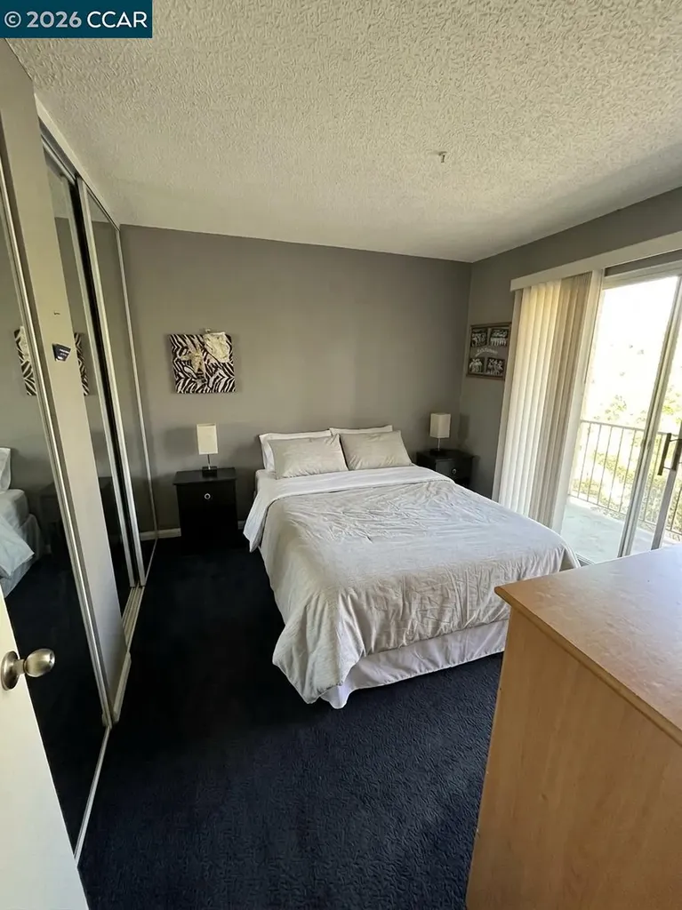 58 Meadowbrook Avenue Pittsburg CA 94565