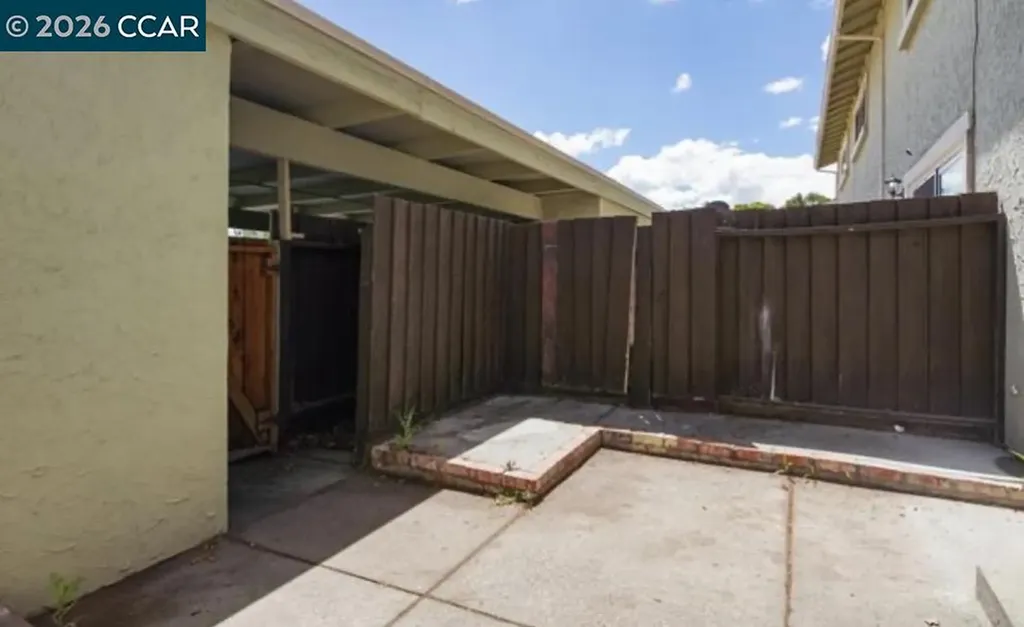 58 Meadowbrook Avenue Pittsburg CA 94565