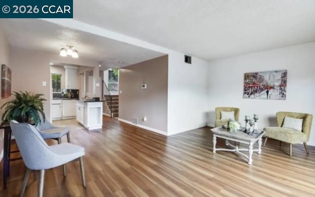 58 Meadowbrook Avenue Pittsburg CA 94565