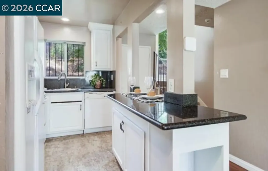58 Meadowbrook Avenue Pittsburg CA 94565