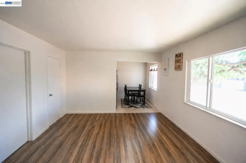 7401 -7411 Hillside Street Oakland CA 94605